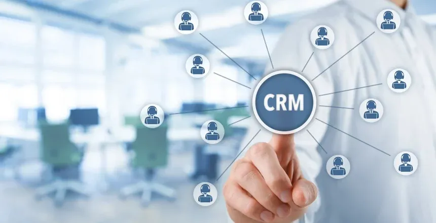 ۱۰ قابلیت کلیدی در نرم افزار CRM سازمانی